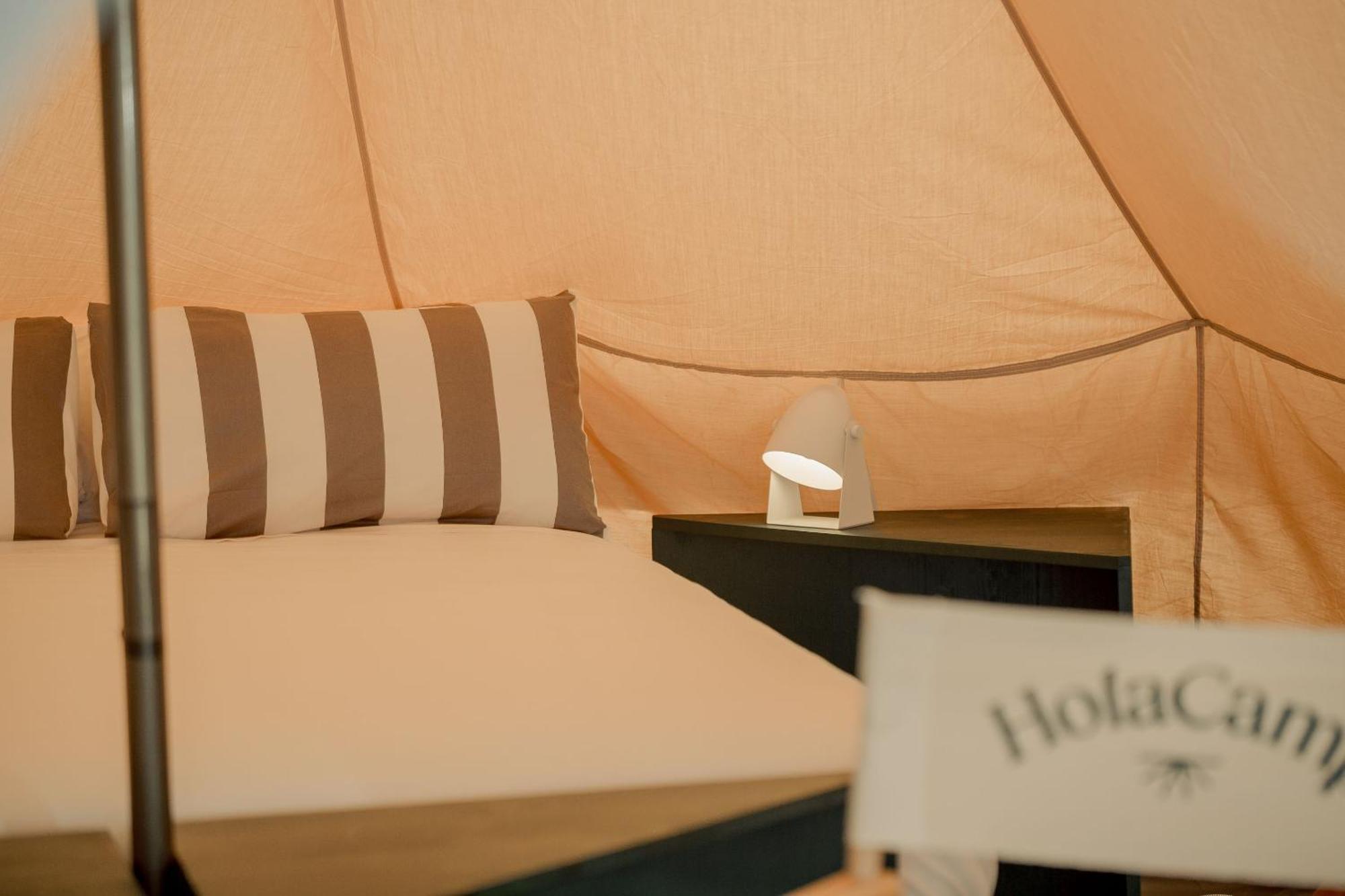 ホテル Holacamp Sitges Fun エクステリア 写真
