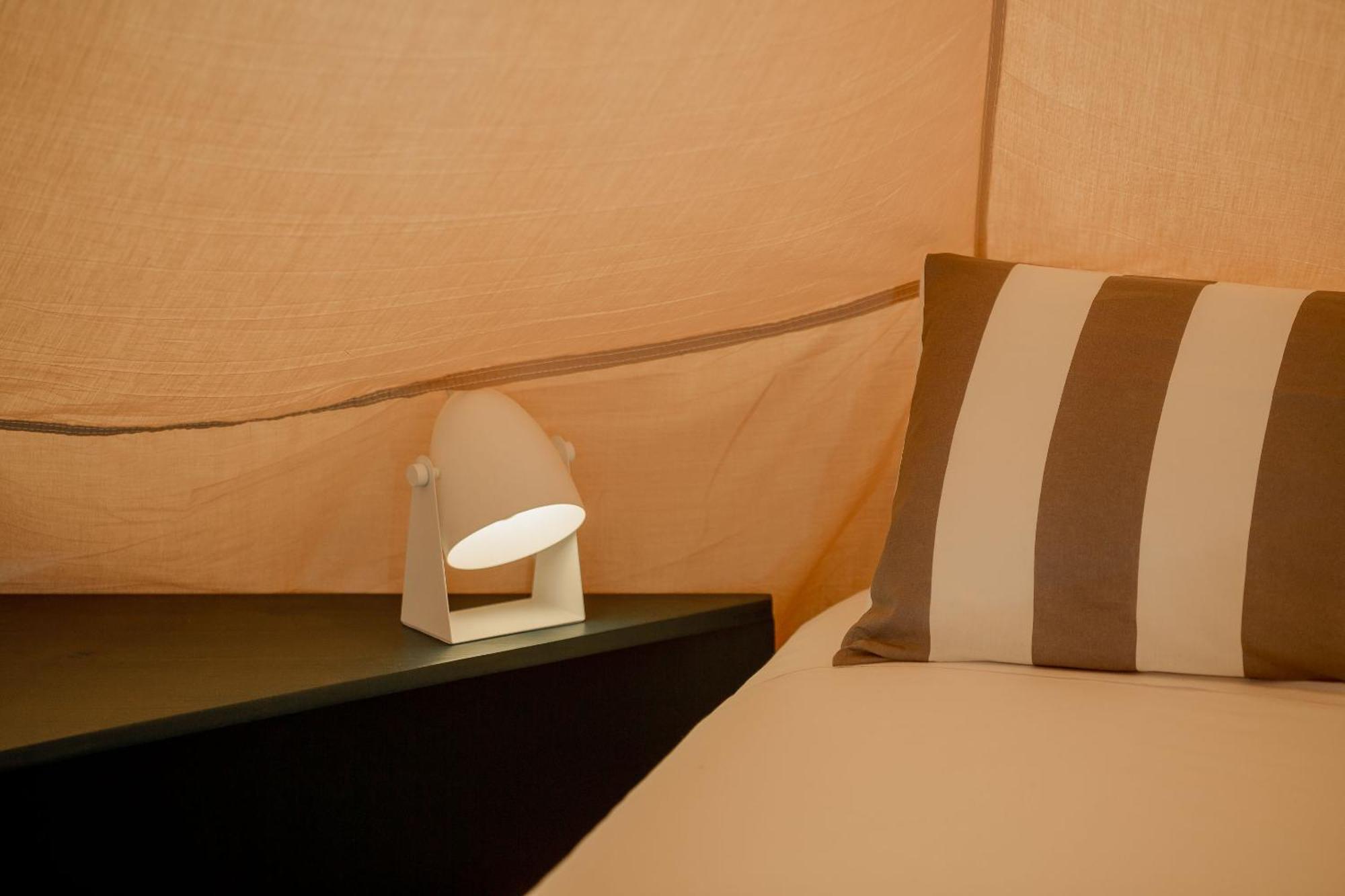 ホテル Holacamp Sitges Fun エクステリア 写真