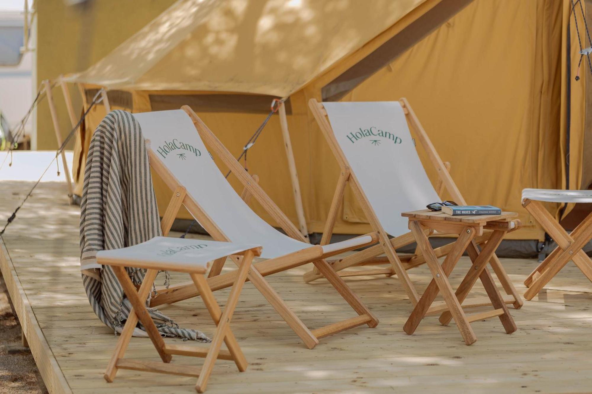 ホテル Holacamp Sitges Fun エクステリア 写真