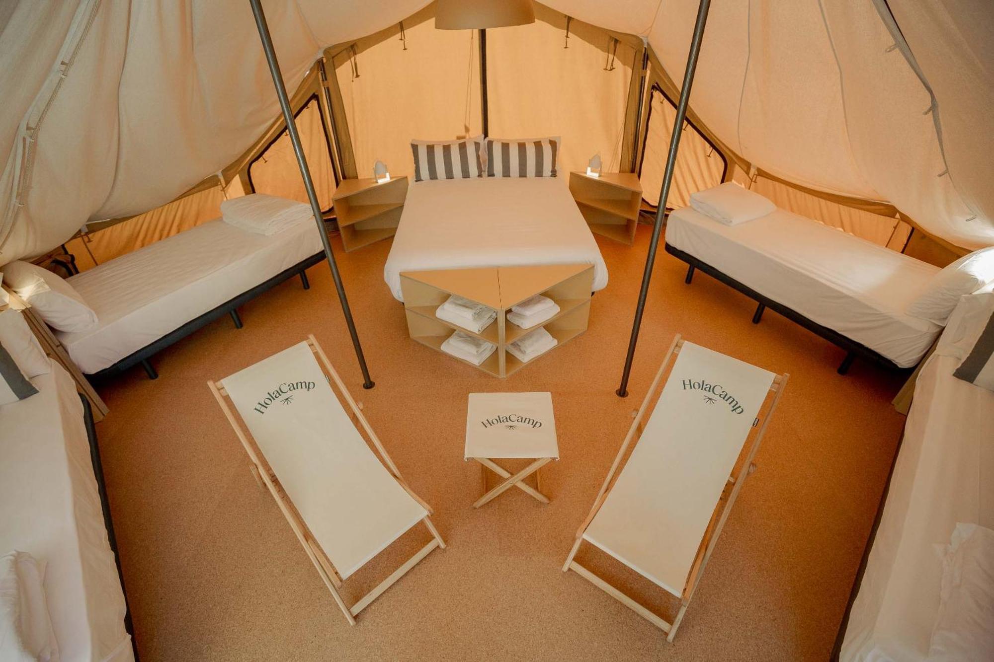ホテル Holacamp Sitges Fun エクステリア 写真