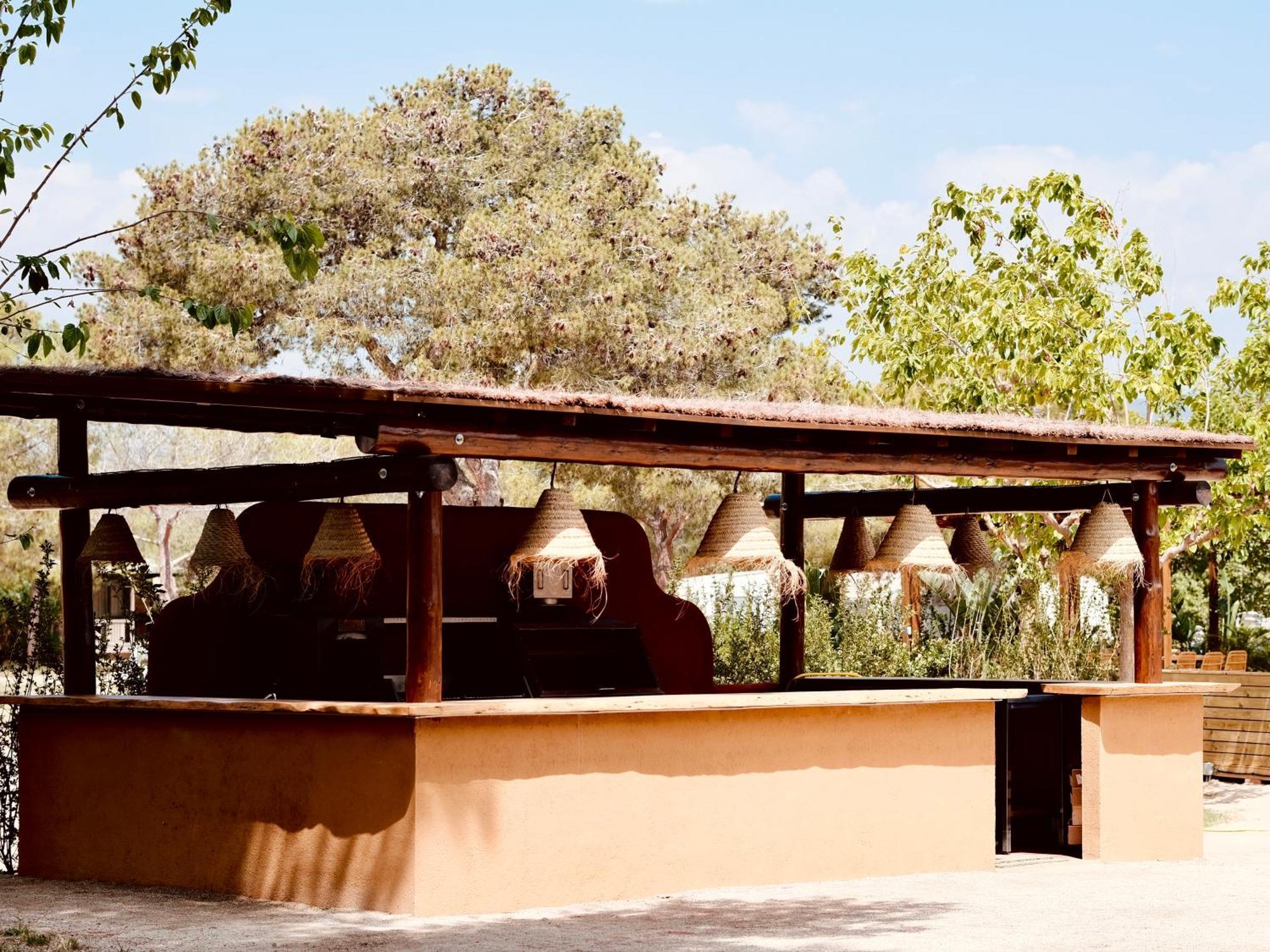 ホテル Holacamp Sitges Fun エクステリア 写真